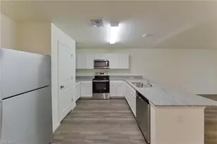 466 Norwood Ave S, Lehigh Acres, FL 33974 - Photo 9