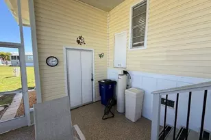 360 Shoreland Dr, Fort Myers, FL 33905 - Photo 35