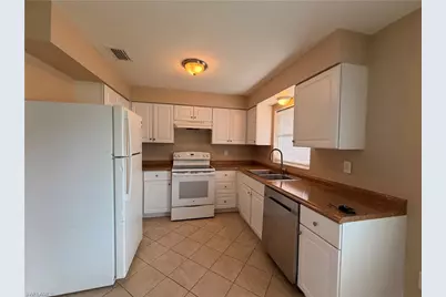 257-263 Poe Ave #257, North Fort Myers, FL 33917 - Photo 5