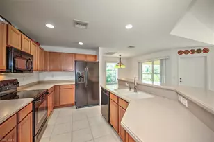900 Angelo Ave, Lehigh Acres, FL 33971 - Photo 11