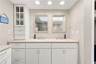 1299 Middle Gulf Dr, Sanibel, FL 33957 - Photo 17
