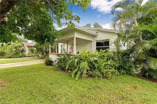 1718 Sunset Pl, Fort Myers, FL 33901 - Photo 3