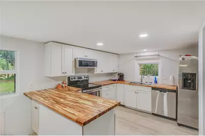 10871 Shirley Ln, North Fort Myers, FL 33917 - Photo 15