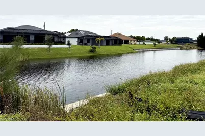 919 SW 28th Ter, Cape Coral, FL 33914 - Photo 1