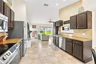 222 SW 44th St, Cape Coral, FL 33914 - Photo 9