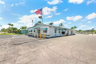 160 Adrienne Dr, Fort Myers, FL 33908 - Photo 37