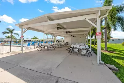 160 Adrienne Dr, Fort Myers, FL 33908 - Photo 39