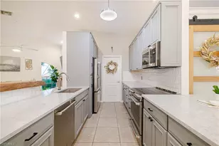 4044 Sawgrass Ln, Naples, FL 34112 - Photo 9