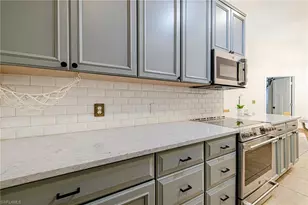 4044 Sawgrass Ln, Naples, FL 34112 - Photo 11