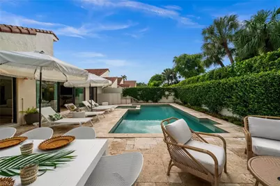 809 Sand Pointe Dr #4, Naples, FL 34108 - Photo 3
