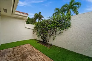 809 Sand Pointe Dr, Naples, FL 34108 - Photo 25