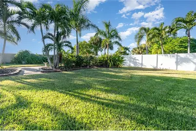 15753 Caloosa Creek Cir, Fort Myers, FL 33908 - Photo 39
