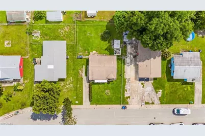 2450 Aztec Dr, Fort Myers, FL 33916 - Photo 23