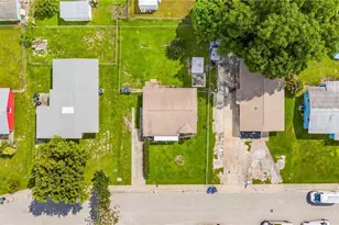 2450 Aztec Dr, Fort Myers, FL 33916 - Photo 23