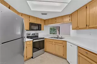 9648 Windsor Gardens Ln, Fort Myers, FL 33919 - Photo 7