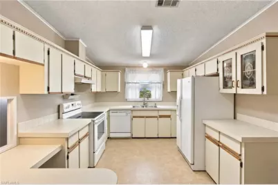 10071 Broken Woods Ct S, North Fort Myers, FL 33903 - Photo 23