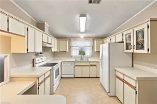 10071 Broken Woods Ct S, North Fort Myers, FL 33903 - Photo 23
