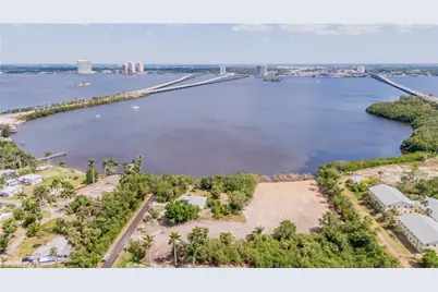 1059 River Rd, North Fort Myers, FL 33903 - Photo 3