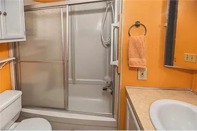 310 Fountain View Blvd, North Fort Myers, FL 33903 - Photo 17