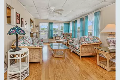 310 Fountain View Blvd, North Fort Myers, FL 33903 - Photo 9