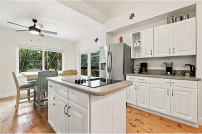 726 Cardium St, Sanibel, FL 33957 - Photo 13