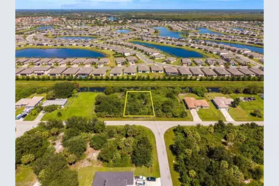 3742 Hyde Park Dr, Fort Myers, FL 33905 - Photo 3
