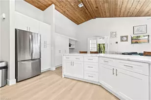 12446 McGregor Woods Cir, Fort Myers, FL 33908 - Photo 7