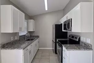 4815 Triton Ct E, Cape Coral, FL 33904 - Photo 3
