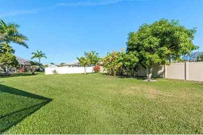 2529 Gleason Pkwy, Cape Coral, FL 33914 - Photo 23