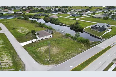 1 NW 30th Pl, Cape Coral, FL 33993 - Photo 3