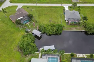 614 NW 32nd Pl, Cape Coral, FL 33993 - Photo 1