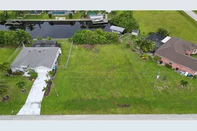 614 NW 32nd Pl, Cape Coral, FL 33993 - Photo 7