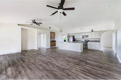 408 NE 25th St, Cape Coral, FL 33909 - Photo 11