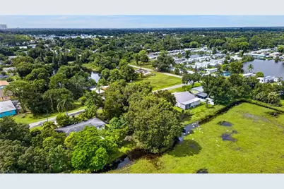 2566 Dryden Cir, Fort Myers, FL 33905 - Photo 19