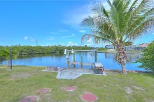 12055 Matlacha Blvd, Matlacha Isles, FL 33991 - Photo 3