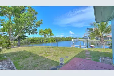 12055 Matlacha Blvd, Matlacha Isles, FL 33991 - Photo 9