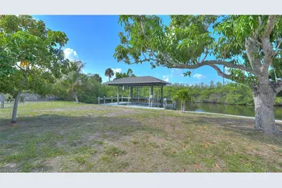 12055 Matlacha Blvd, Matlacha Isles, FL 33991 - Photo 5