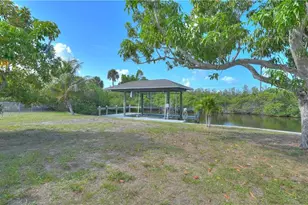 12055 Matlacha Blvd, Matlacha Isles, FL 33991 - Photo 5