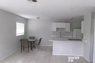 8259 Beacon Blvd, Fort Myers, FL 33907 - Photo 3