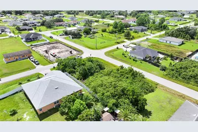 3918 7th St SW, Lehigh Acres, FL 33976 - Photo 7