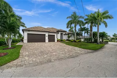 5205 Sunset Ct, Cape Coral, FL 33904 - Photo 5
