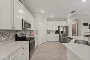 10524 Casella Way, Fort Myers, FL 33913 - Photo 9