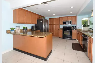 3820 SE 10th Pl, Cape Coral, FL 33904 - Photo 17