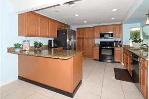 3820 SE 10th Pl, Cape Coral, FL 33904 - Photo 17