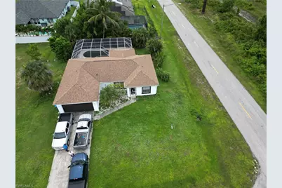 800 NE 44th Ln, Cape Coral, FL 33909 - Photo 3
