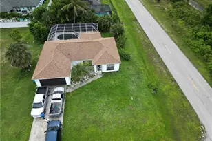 800 NE 44th Ln, Cape Coral, FL 33909 - Photo 3