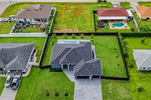 338 NE 24th Terrace, Cape Coral, FL 33909 - Photo 7