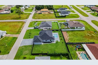 338 NE 24th Ter, Cape Coral, FL 33909 - Photo 9
