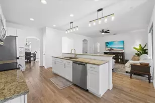 13405 Little Gem Cir, Fort Myers, FL 33913 - Photo 7