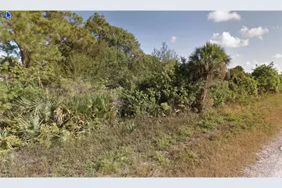 1237 Crystal St E, Lehigh Acres, FL 33974 - Photo 3